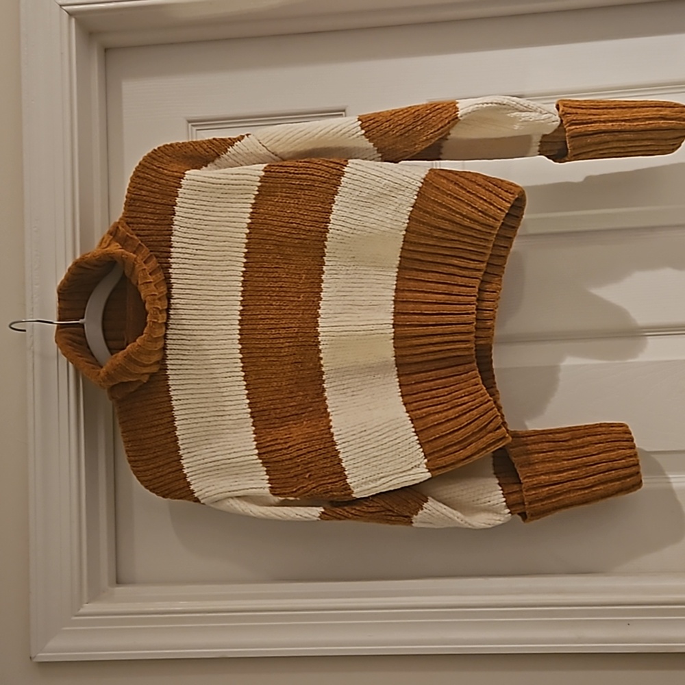 Hippie Rose sweater medium, gold and white stripes